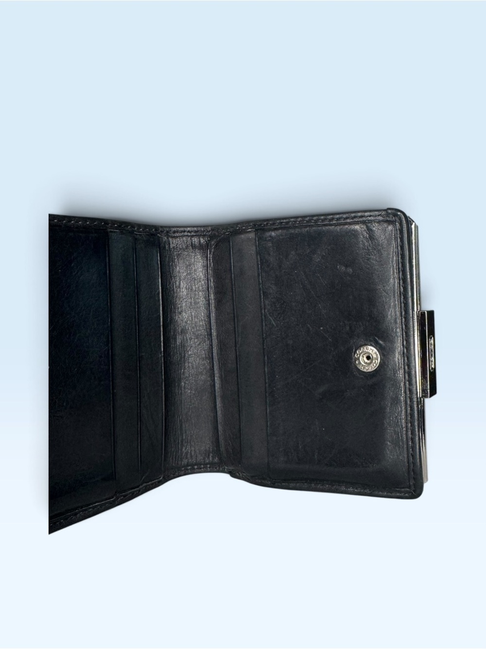 Coach Vintage Bifold Kisslock Wallet - Picture 7 of 7